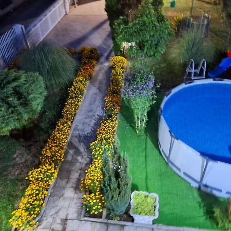 Holiday Home Peaceful Retreat Високо Экстерьер фото