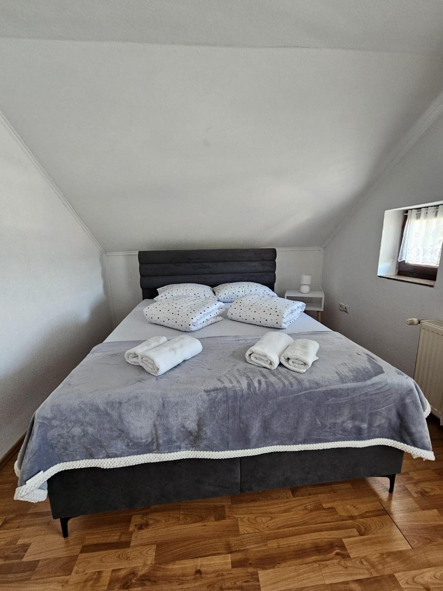 Holiday Home Peaceful Retreat Високо Экстерьер фото