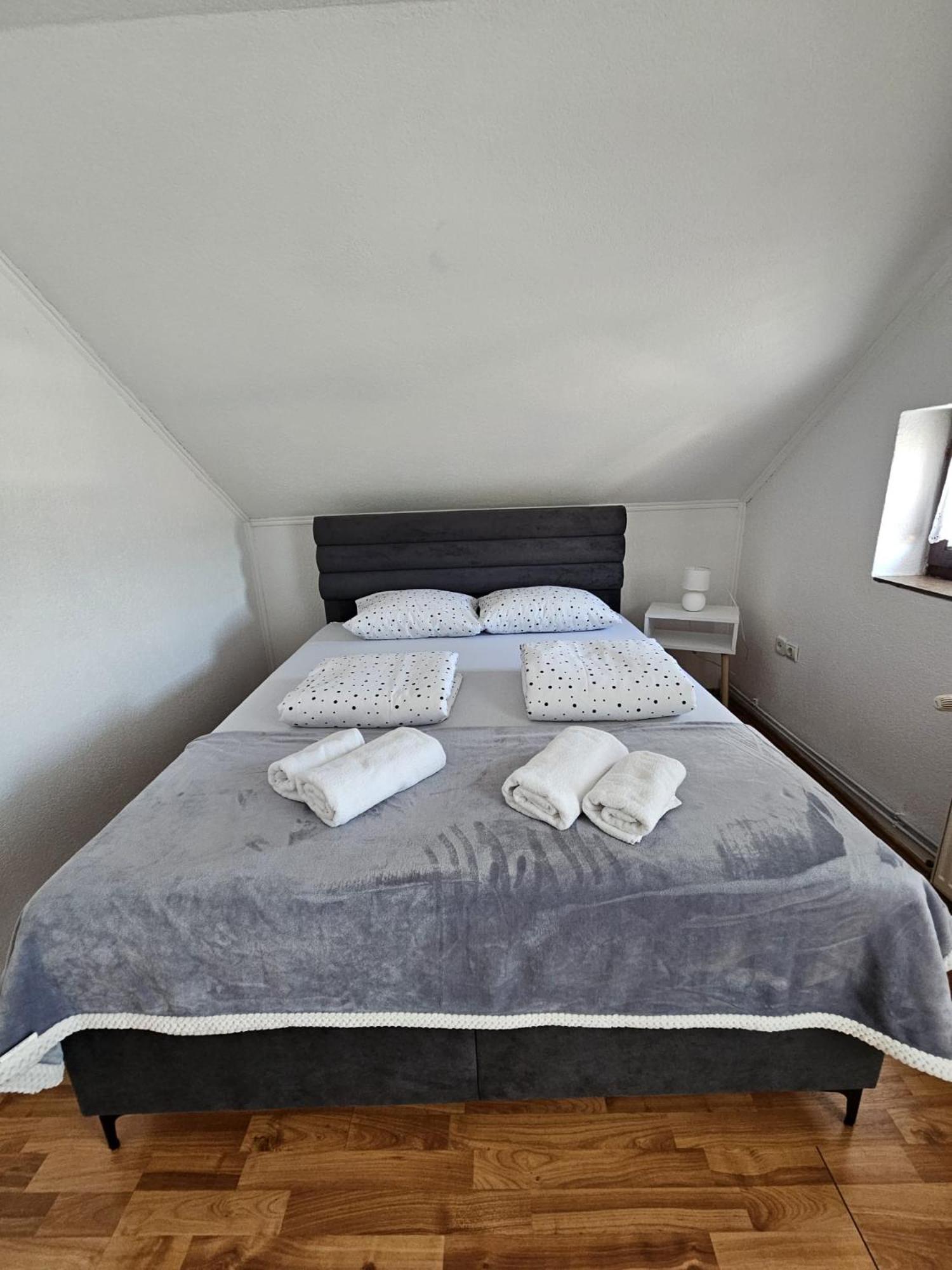 Holiday Home Peaceful Retreat Високо Экстерьер фото